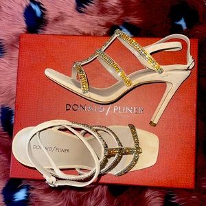 💎Dazzling NWB Do als J Pliner Winona Heels💎